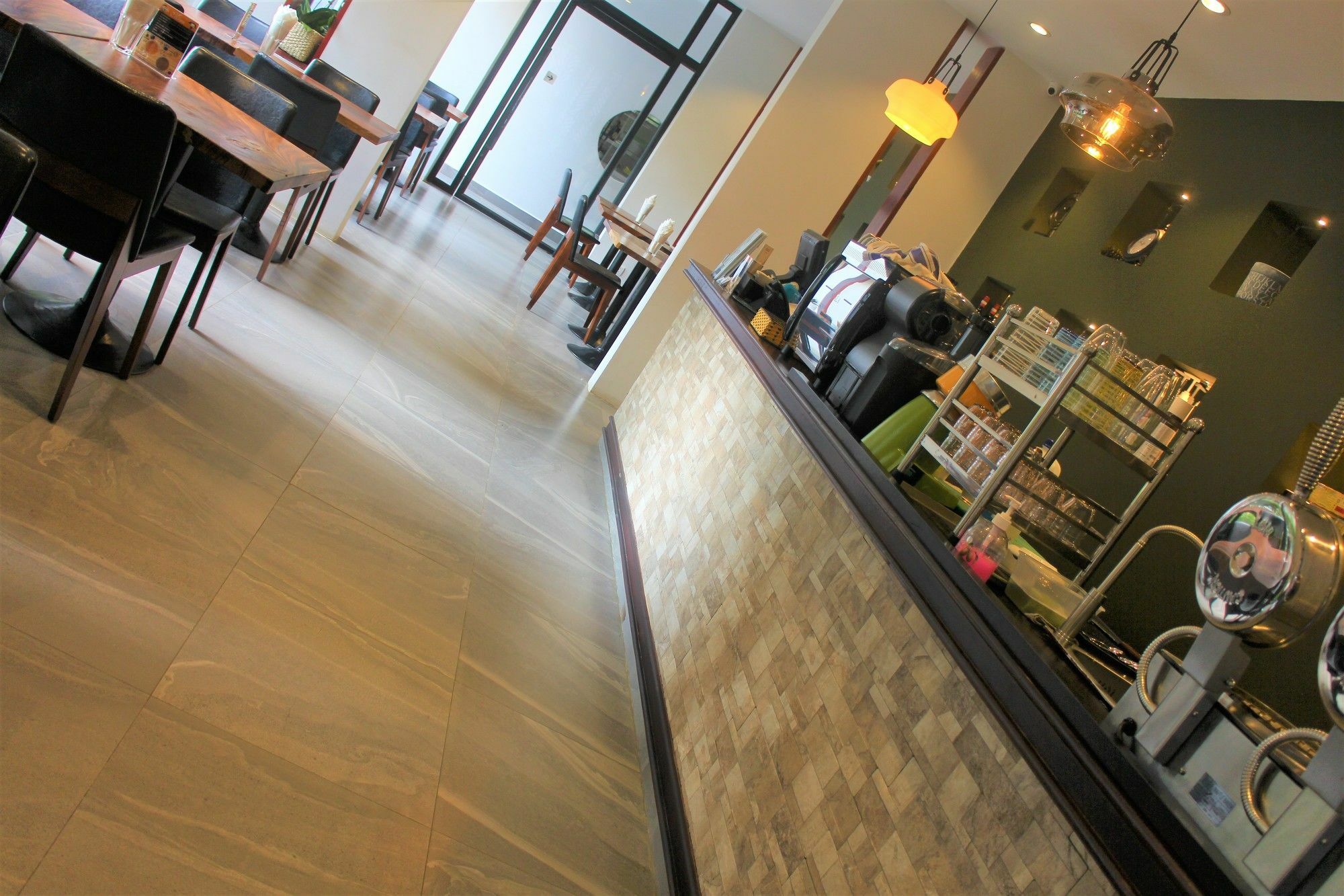 De Ninth Boutique Hotel & Spa Phnom Penh Exterior photo